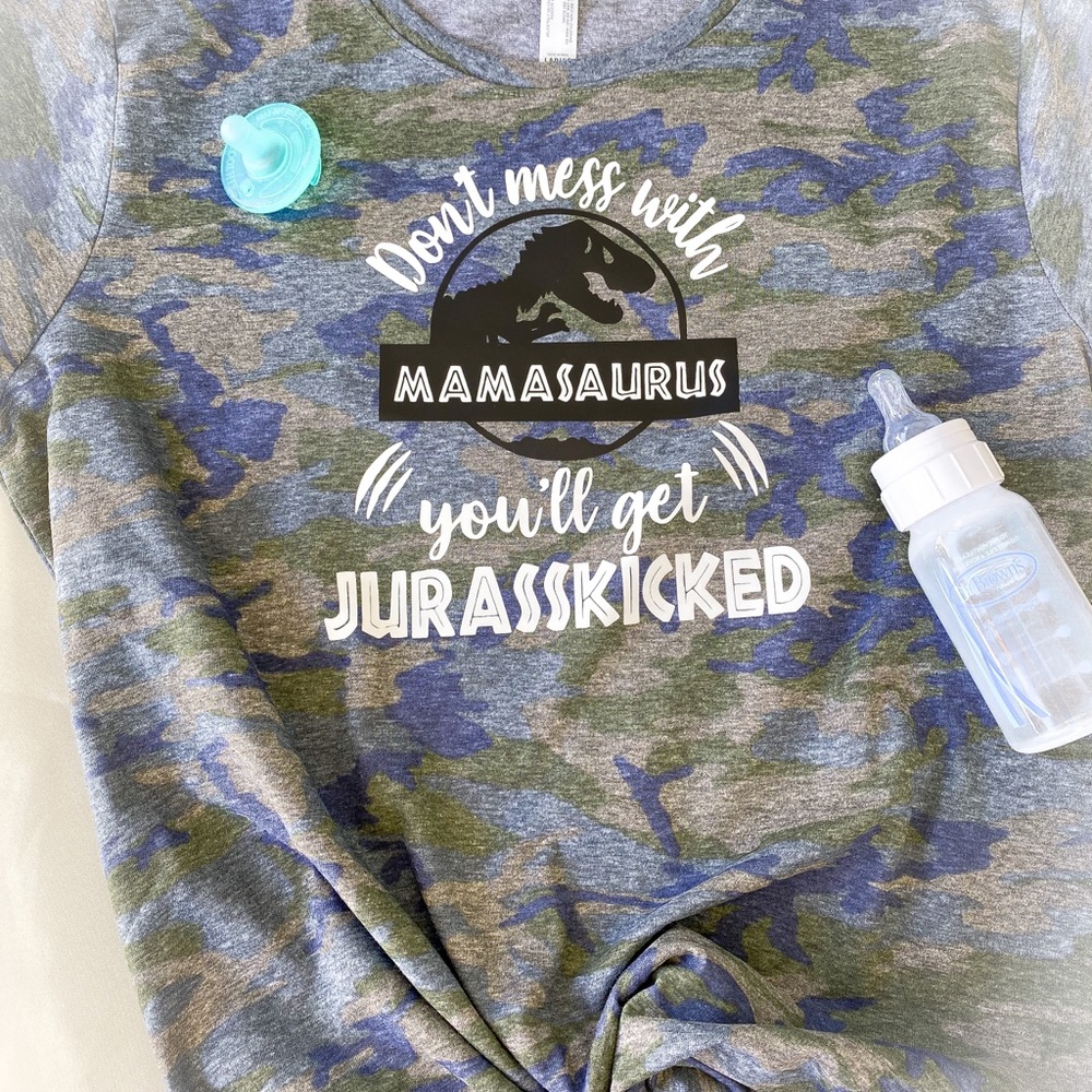 Mamasaurus tee shirt